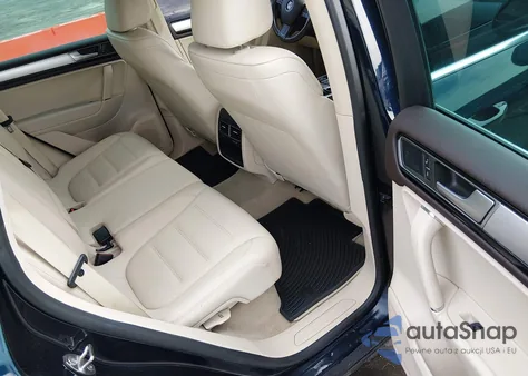 2015 Volkswagen Touareg Tdi Sport W/Technology z USA, uszkodzony, nr VIN WVGEP9BP0FD001551